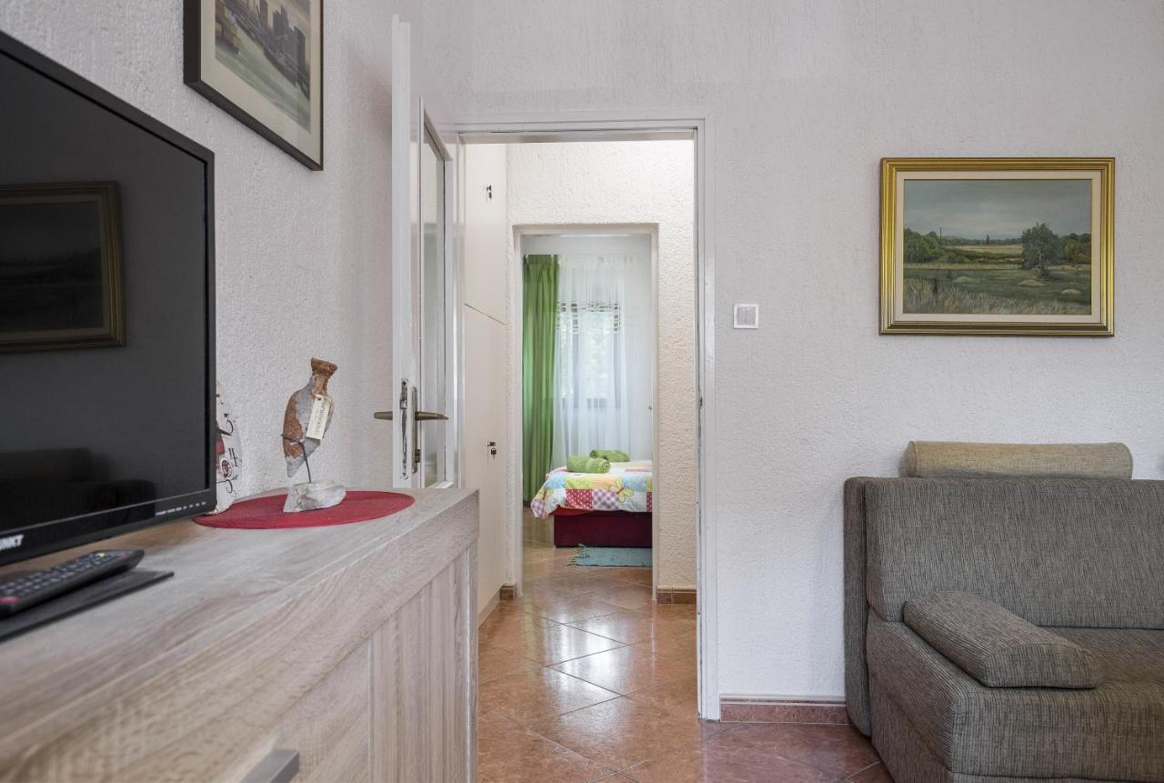 Apartma Karmelo Davorka