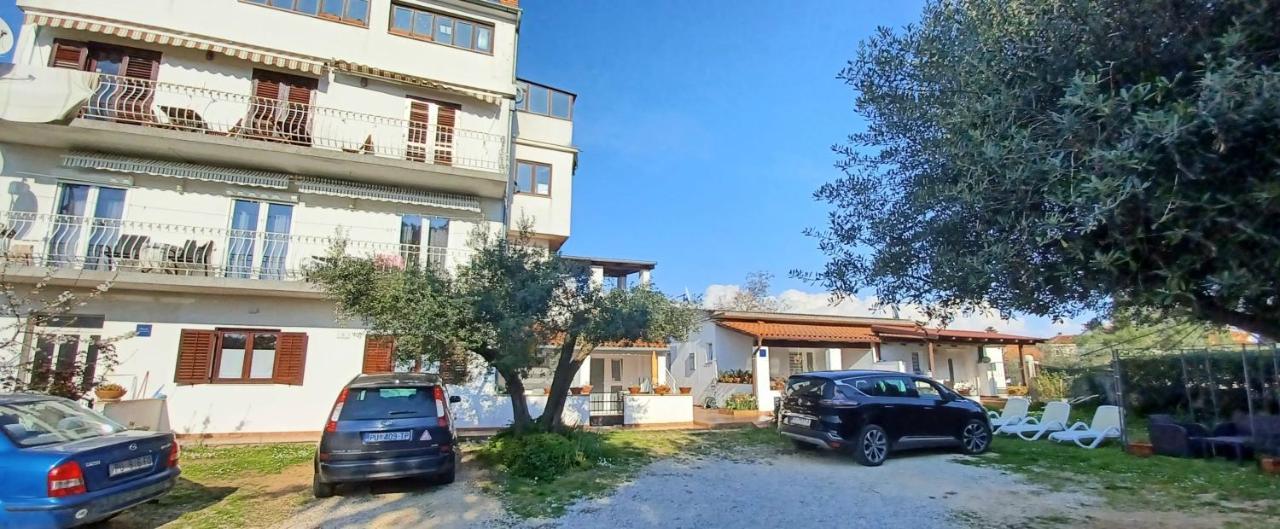Apartma Karmelo Davorka