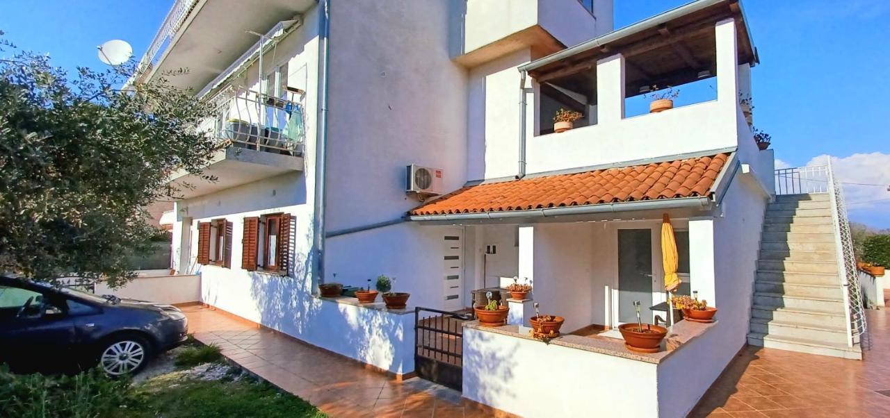 Apartma Karmelo Davorka